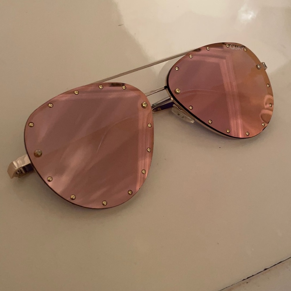 QUAY x Jaclyn Hill pink studded mirror aviators